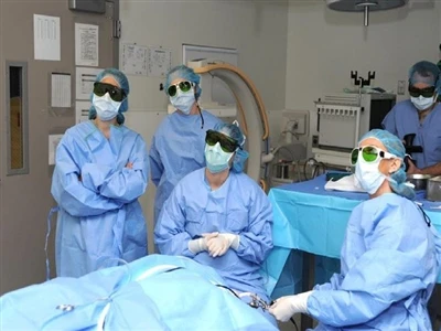 Ochrana pred laserom v kozmetickom kurze bezpečnosti lasera: základné princíp...